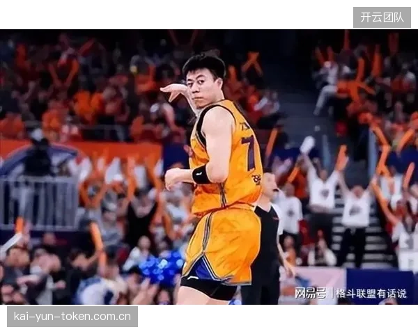 上海男篮确认顶薪续约核心锋线张镇麟，目标是建立CBA新一代王朝。